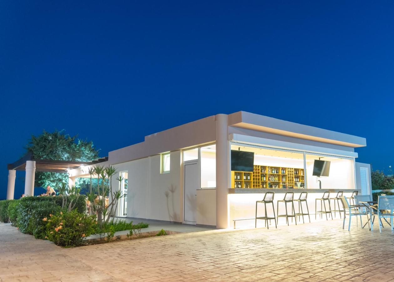 Amaryllis Front Beach Hotel Lardos Bagian luar foto