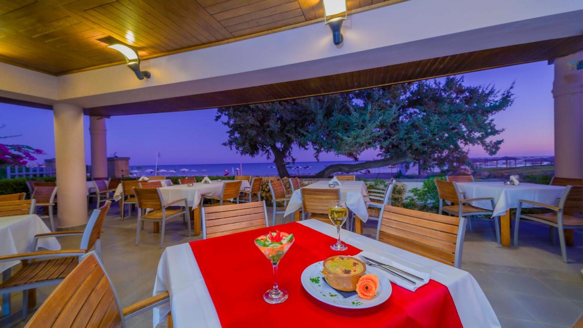 Amaryllis Front Beach Hotel Lardos Bagian luar foto
