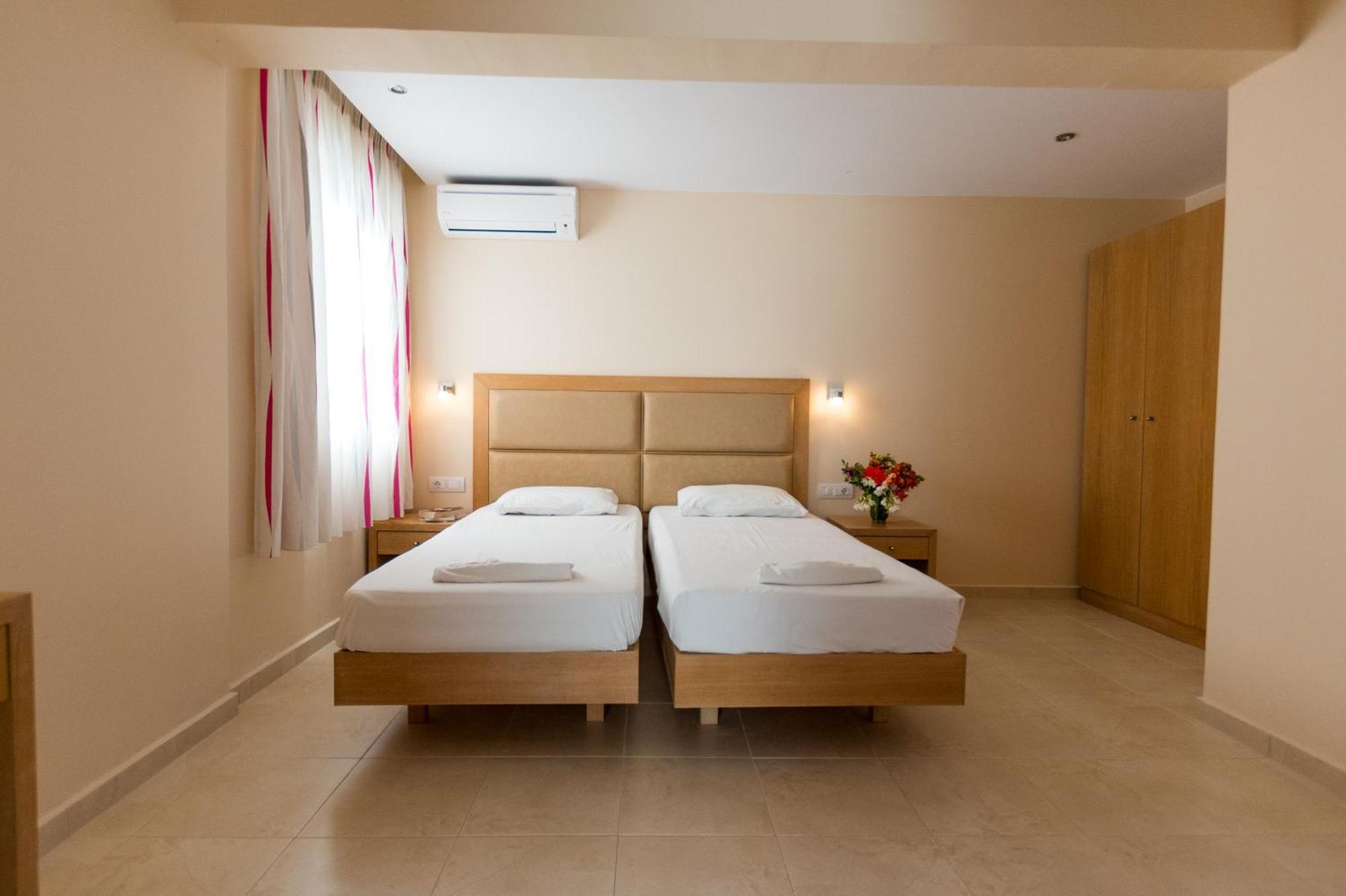Amaryllis Front Beach Hotel Lardos Bagian luar foto