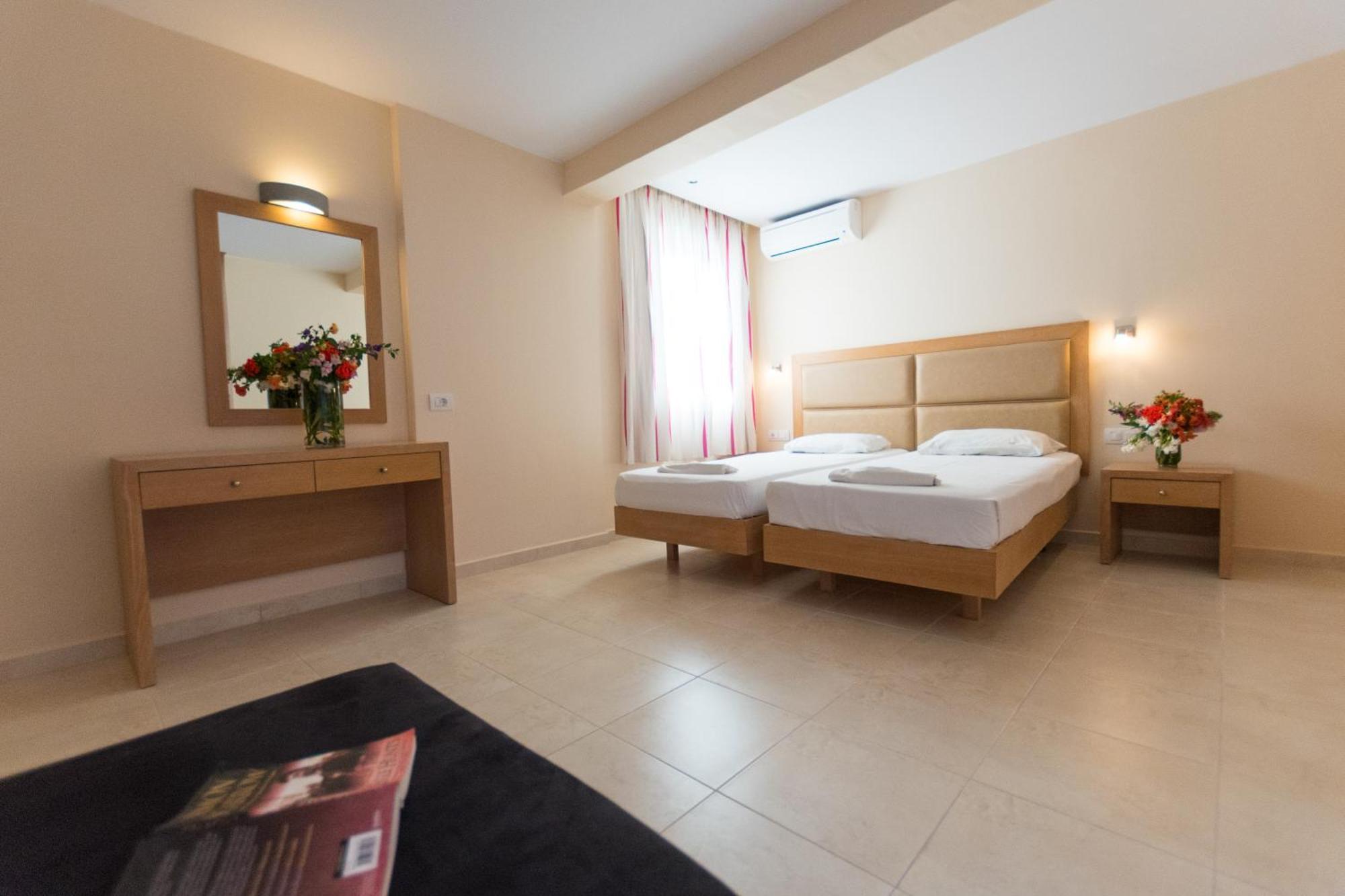 Amaryllis Front Beach Hotel Lardos Bagian luar foto